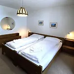 Laerchenwald 1706 Leukerbad