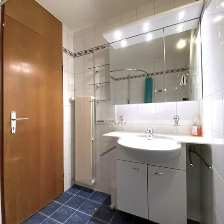 Laerchenwald 1706 Leukerbad